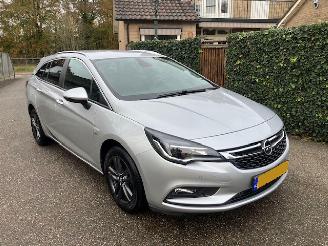 skadebil bedrijf Opel Astra 1.0 Turbo 120 Jaar Edition 105 PK 66834 KM NAP !! 2019/7