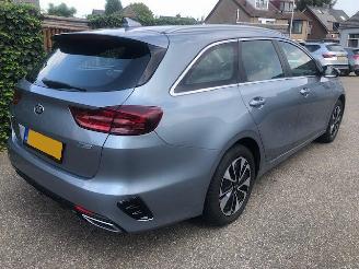 Kia Ceed 1.6 PHEV EXE PLUG-INN HYBRIDE 165 PK picture 3