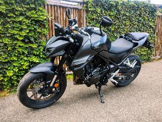  Honda CB 750 HORNET ARROW Matte Black Metallic 2025/1