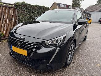 krockskadad bil auto Peugeot 208 1.2 75 SPORT 2023 2023/6