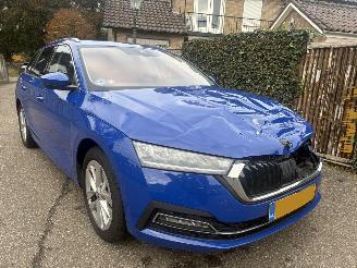 uszkodzony samochody osobowe Skoda Octavia 1.0-E HYBRIDE AUTOMAAT 2024 2024/4