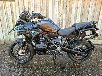 krockskadad bil motor BMW R 1250 GS TRIPLE BLACK DYNAMIC PRO 2020/10