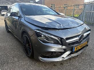skadebil auto Mercedes AMG CLA  45 AMG  4-MATIC 381 PK AUTOMAAT PANORAMA 2017/3