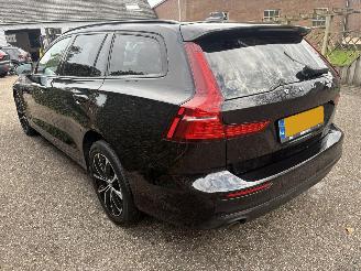 Volvo V-60 2.0 B3 Momentum Advantage AUTOMAAT 174PK picture 4