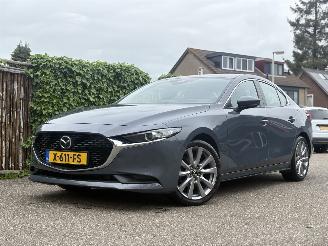 Voiture accidenté Mazda 3 2.0 E HYBRIDE 150 PK SPORT 06-11-2023 2023/11