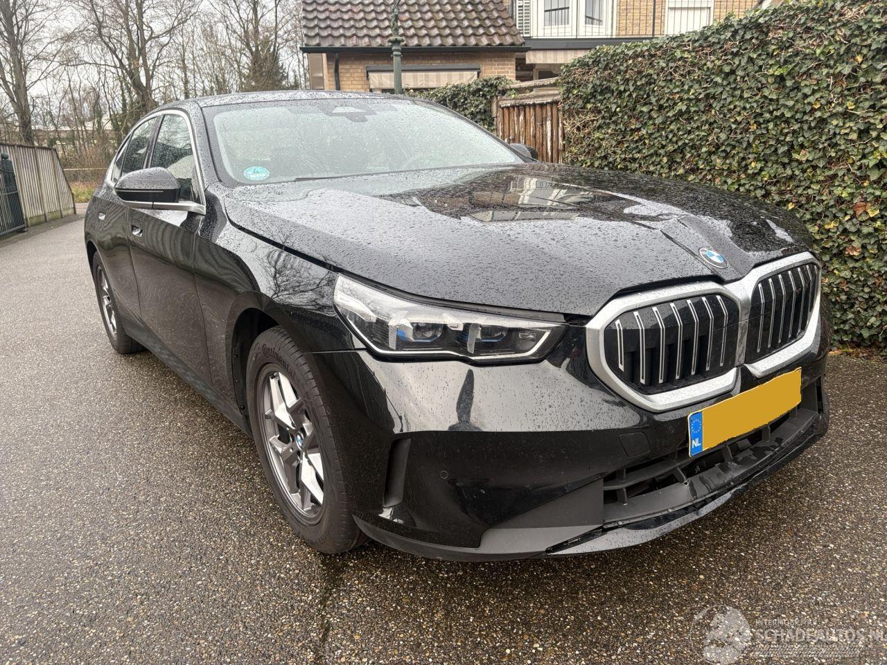 BMW 5-serie 520I EXE 205 PK SEDAN