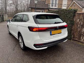 Coche accidentado Volkswagen Passat 1.5 eHybrid SPORT AUTOMAAT 225 PK 2024/12