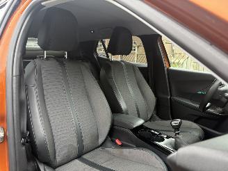 Peugeot 2008 1.2T SPORT 102 pk  61100 KM NAP !! picture 16