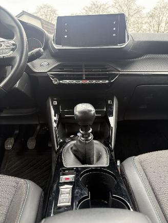 Peugeot 2008 1.2T SPORT 102 pk  61100 KM NAP !! picture 12