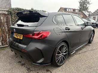 Schadeauto BMW 1-serie 118 M-SPORT 140 PK  AUTOMAAT PANORAMA NAP !!! 2023/2