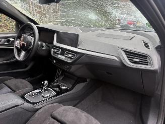 BMW 1-serie M-SPORT 140 PK  AUTOMAAT PANORAMA NAP !!! picture 26