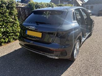 Vaurioauto  passenger cars Audi A3 35 TFSI  150 PK HYBRIDE AUTOMAAT SPORT 2020/11