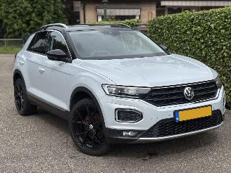 skadebil auto Volkswagen T-Roc 1.5 TSI SPORT 150 PK AUTOMAAT PANORAMA 2018/6