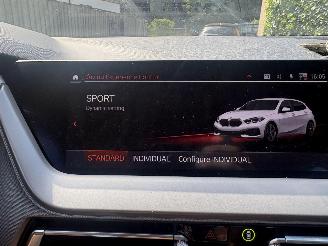 BMW 1-serie 118i Executive Edition AUTOMAAT 136PK picture 25