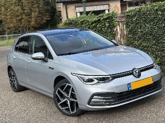 Damaged car Volkswagen Golf 1.5 e-TSI AUTOMAAT -PANO -SPORT 2020/6
