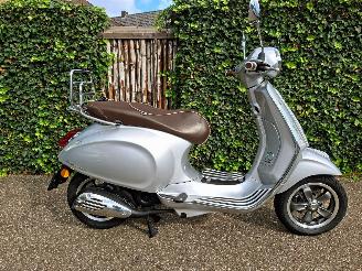 Vespa  PRIMAVERA picture 1