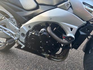 Suzuki  GSR 600 A picture 17