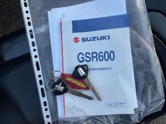 Suzuki  GSR 600 A picture 22
