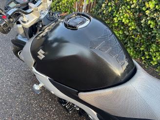 Suzuki  GSR 600 A picture 4