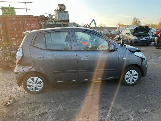 Hyundai I-10 1.1i 12V Hatchback  Benzine 1.086cc 51kW (69pk) FWD 2011-04/2013-12 (F5P4) G4HG5 picture 4