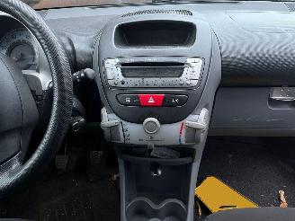 Toyota Aygo 1.0 12V VVT-i Hatchback  Benzine 998cc 50kW (68pk) picture 15