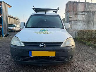 krockskadad bil bedrijf Opel Combo 1.3 CDTI 2008/12