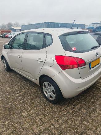 Kia Venga  picture 2