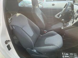 Ford Ka 1.2 Hatchback  Benzine 1.242cc 51kW (69pk) FWD 2008-10/2016-05 (RU8) 169A4000; EURO4 picture 18