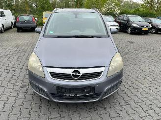 uszkodzony samochody osobowe Opel Zafira 2.2 16V Direct Ecotec MPV 2006/6