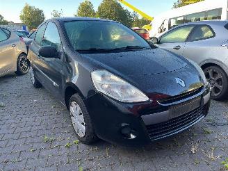 Renault Clio 1.2 16V 65 Hatchback  Benzine 1.149cc 48kW (65pk) picture 3