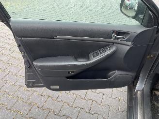 Toyota Avensis 2.0 16V VVT-i D4 Combi/o  Benzine 1.998cc 108kW (147pk) picture 15