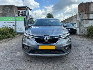 Vaurioauto  passenger cars Renault Arkana E-TECH 2023/1