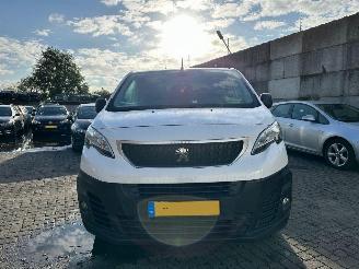 krockskadad bil auto Peugeot Expert 2.0 Blue HDi 120 16V Bestel  Diesel 1.997cc 90kW 2020/2