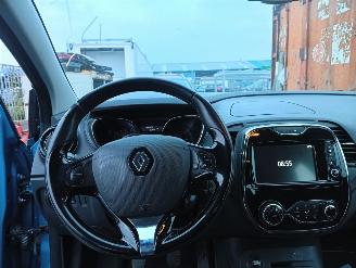 Renault Captur  picture 17