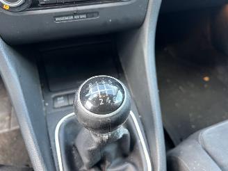 Volkswagen Golf 2.0 TDI Highline 103KW picture 17