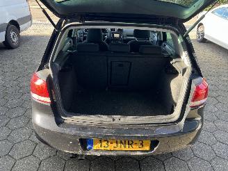 Volkswagen Golf 2.0 TDI Highline 103KW picture 19