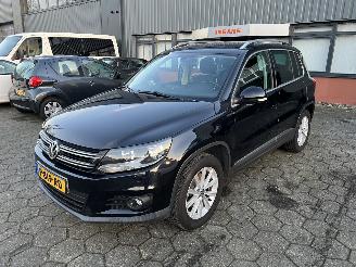 krockskadad bil auto Volkswagen Tiguan 1.4 TSI BMT 2011/8