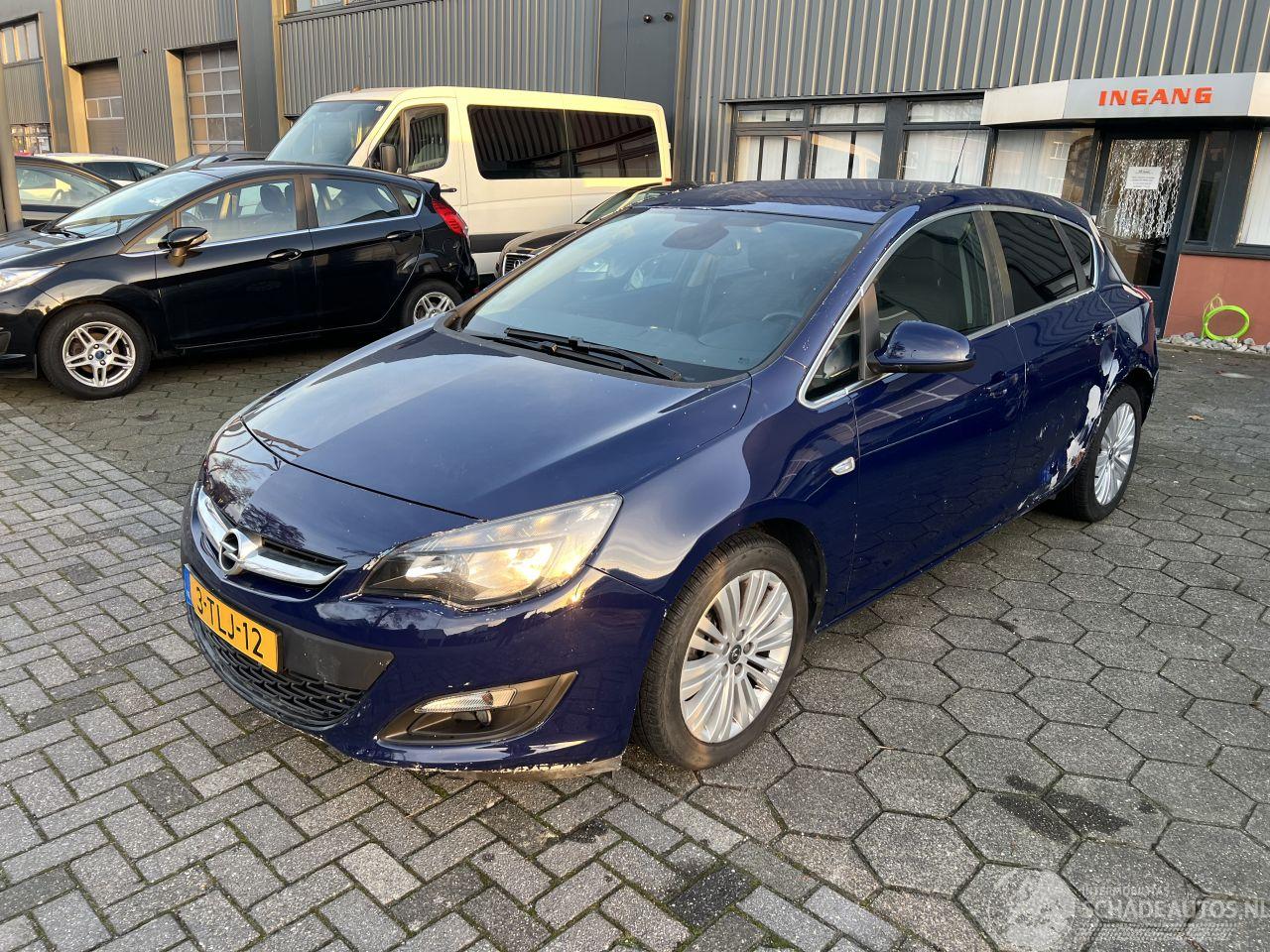 Opel Astra 1.4 Tubo Design Edition