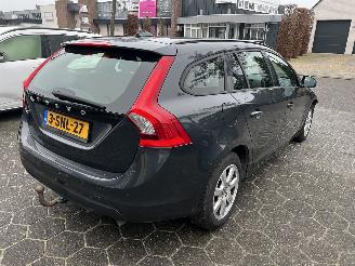 Volvo V-60 1.6 T3 picture 3