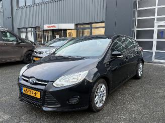 Damaged car Ford Focus 1.0 EcoBoost 2012/7