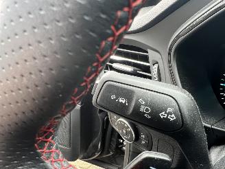 Ford Focus 1.5 Ecoboost ST-Line Vignale picture 12