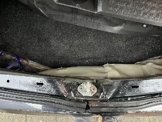 Suzuki Swift 1.6 Sport picture 17