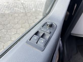 Volkswagen Transporter 2.0 TDI L2H1 DC Comfortline picture 8