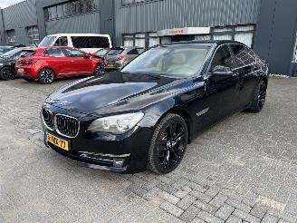 Schadeauto BMW 7-serie 730d High Executive 2013/6