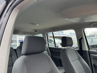 Volkswagen Touran 1.6 16V FSI Business picture 22