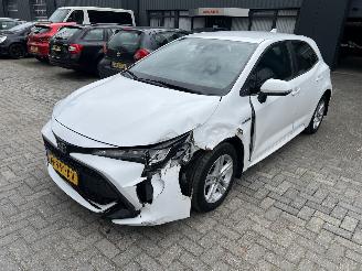 Damaged car Toyota Corolla 1.8 HYBRID ACTIVE 2020/9