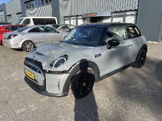 Coche accidentado Mini Electric Camden Edition 33 kWh 2022/9