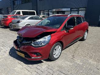 krockskadad bil auto Renault Clio 0.9 TCe Limited 2019/1