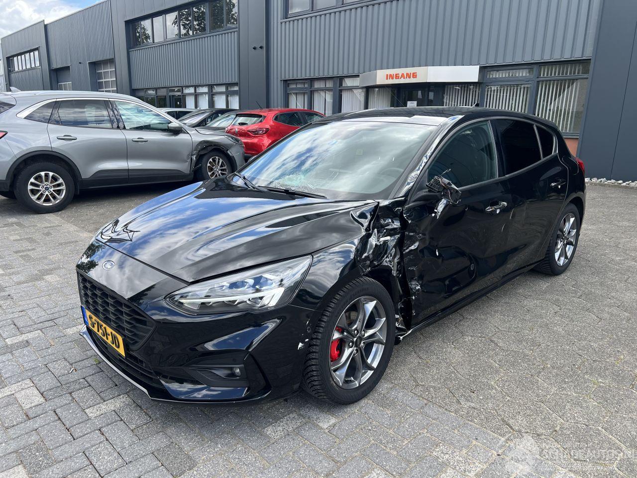 Ford Focus 1.0 EcoBoost Titanium X Business
