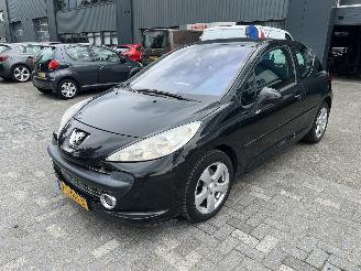 damaged passenger cars Peugeot 207 1.6 VTi XS Pack 2008/2